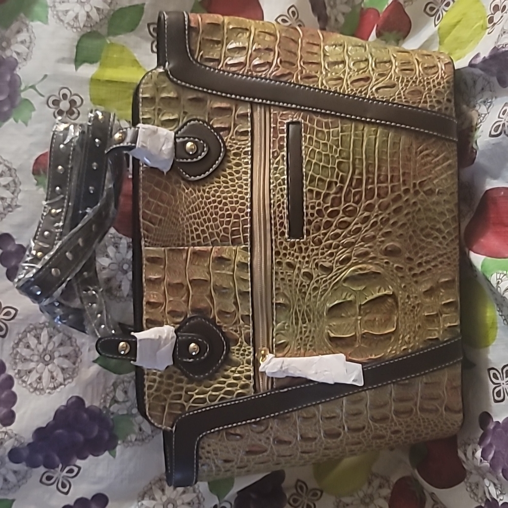 Hand Bag - Picture 3 of 4